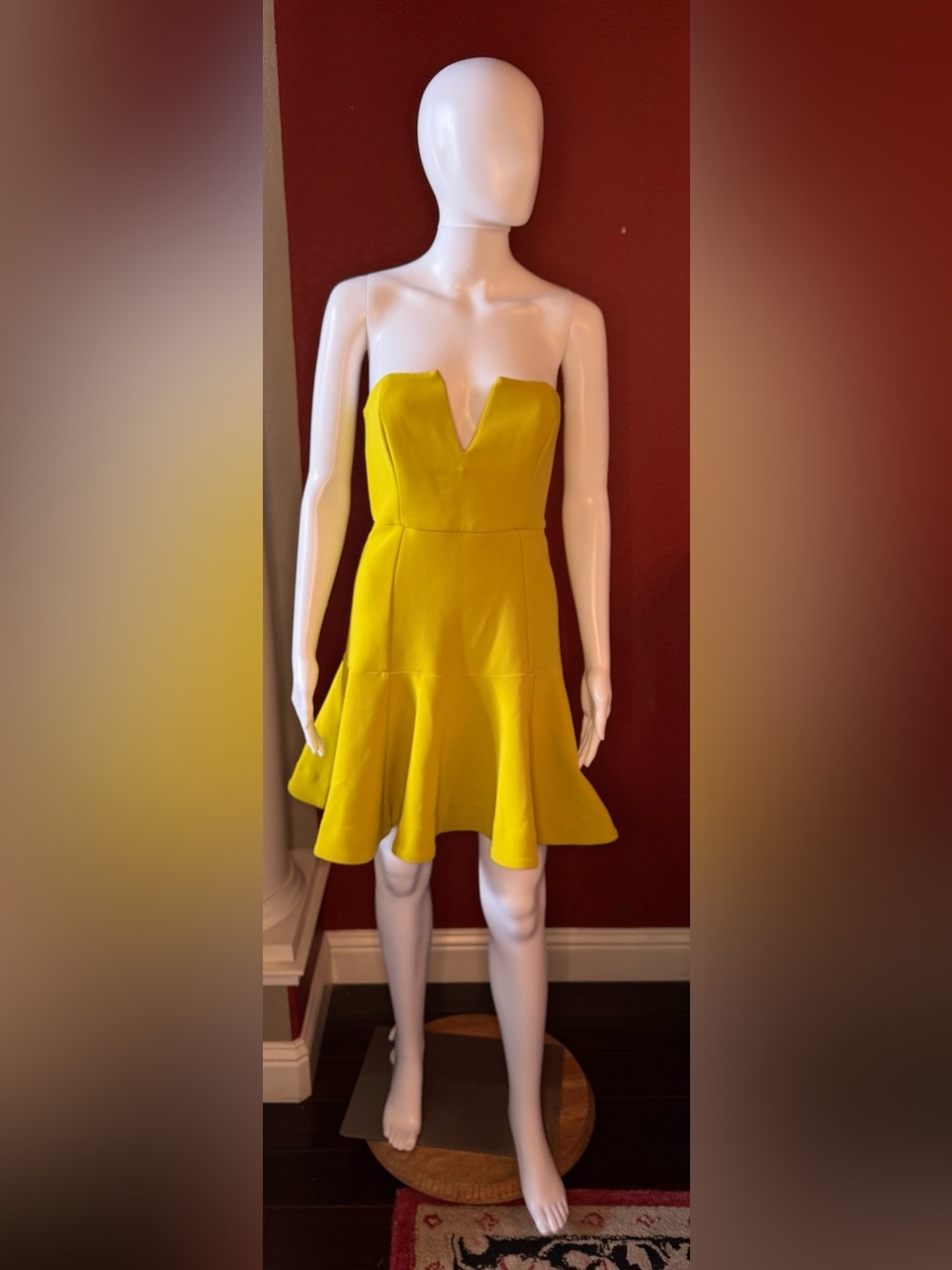 Shona Joy Chartreuse Green Strapless V-Neck Mini Dress Size US 6 GUC